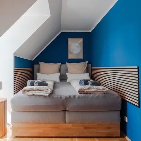 Quiet Courtyard Altstadt - 2br, Lift&free Parking By Hero Homes Apartment Graz