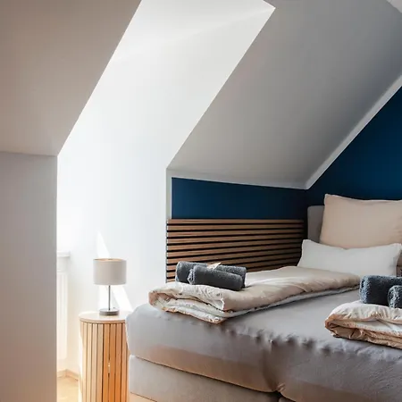 Quiet Courtyard Altstadt - 2br, Lift&free Parking By Hero Homes