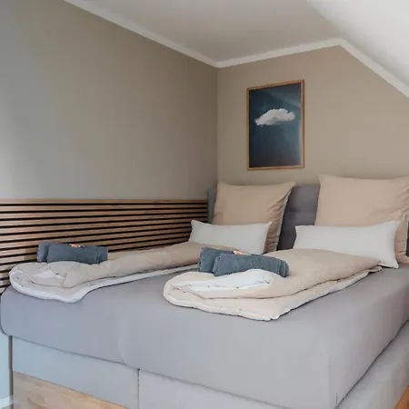 Quiet Courtyard Altstadt - 2br, Lift&free Parking By Hero Homes * Graz